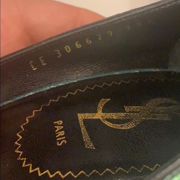 YSL Vanda Python Mirrored Heeled Pump - Picture 6 of 7